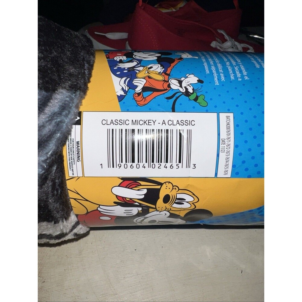 Disney NEW Mickey Mouse Classic Vintage 46"x60'' Micro Super Plush Throw Blanket